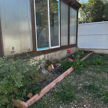 Maison Fonctionnelle Avec Jardin Et Abordable 别墅