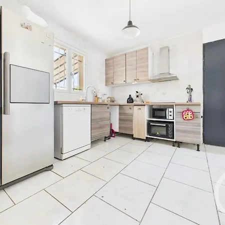 别墅 Maison Fonctionnelle Avec Jardin Et Abordable 土伦